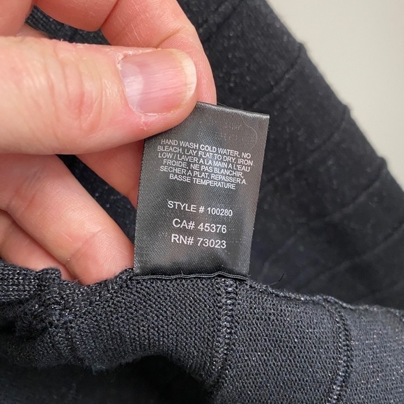 Suzy Shier Women's Black Sparkle Short Open Front Cardigan Size Medium - Picture 5 of 9